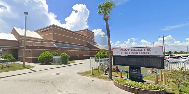 USA – Florida Teacher’s Contract Not Renewed After Using Student’s Preferred Name Without Parental Consent