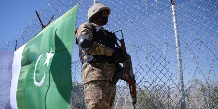 Pakistan – Pakistan Foils Afghan Border Infiltration, Arrests Teenage Suicide Bombers Amid Rising Cross-Border Tensions