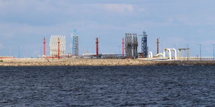 EU – Poland Strikes Energy Gold: Baltic Sea Oil Discovery Could Double National Reserves