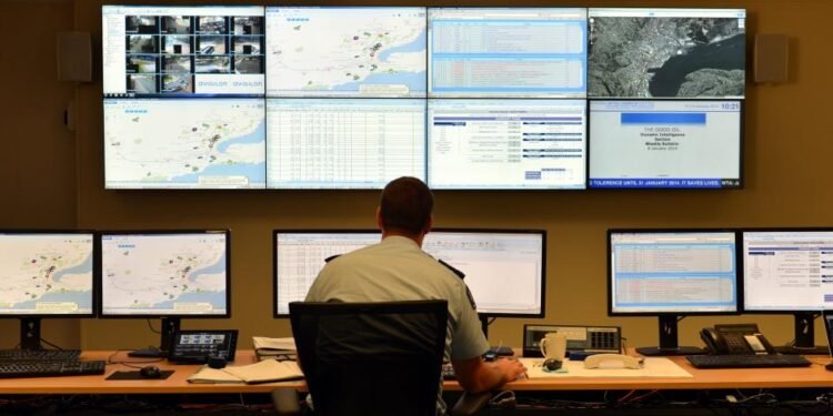 New Zealand – Police Officer Engaged in Sexual Relationship With Woman After Traffic Stop, Misused Database