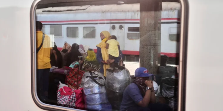 Egypt – Egypt Launches Free Train Program to Help Sudanese Refugees Return to War-Torn Khartoum