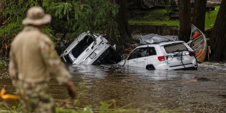 USA – Kerr County Officials Face Backlash Over Delayed Response to Deadly Texas Floods