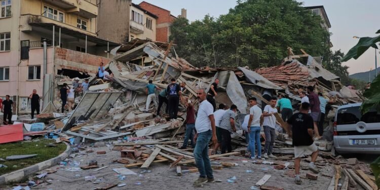 Turkey – Powerful 6.1 Magnitude Earthquake Strikes Western Turkey Causing Fatalities