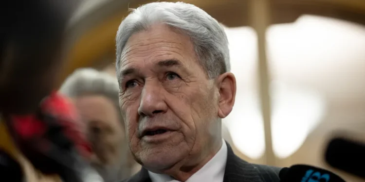 New Zealand – Winston Peters apologises for labelling Green Party as ‘deluded, woke’