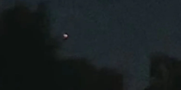 Queensland – Space Jellyfish Over Australia: The Truth Behind the Glowing Orbs Spotted in the Sky